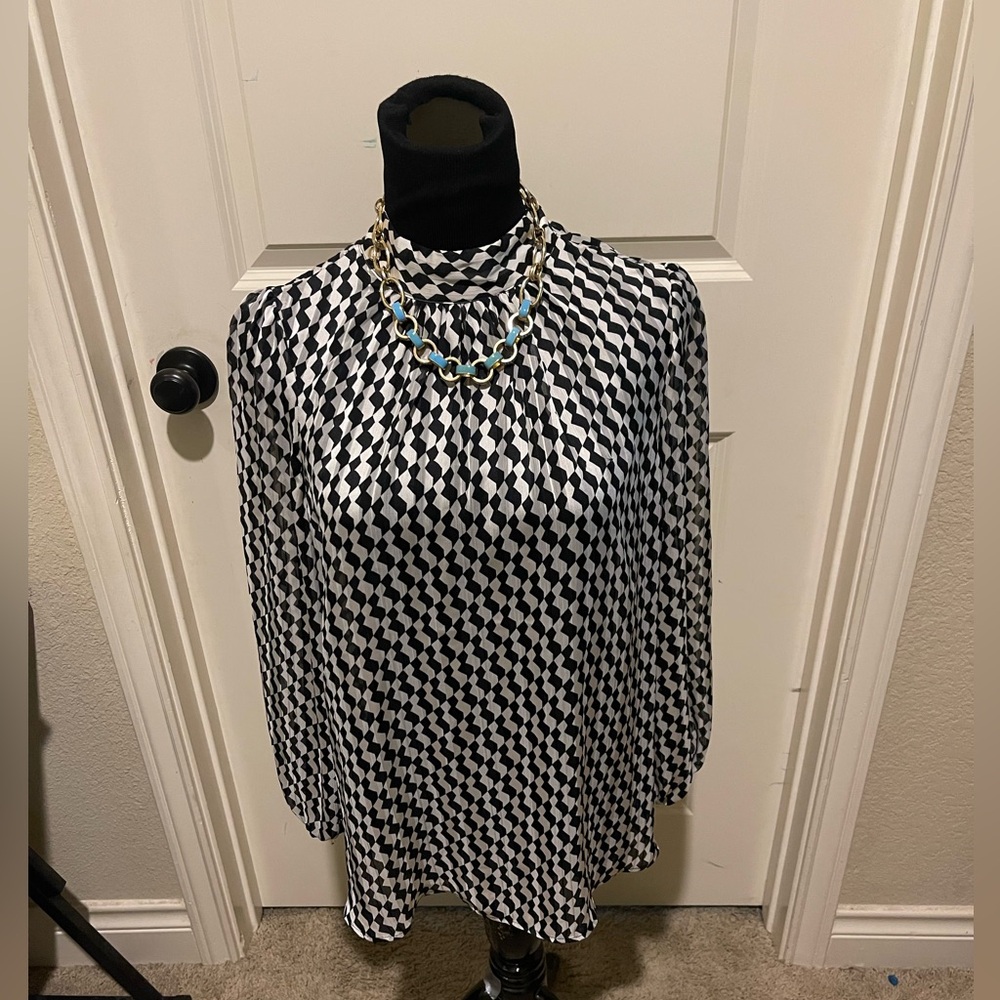 H&M Monochrome Houndstooth Top